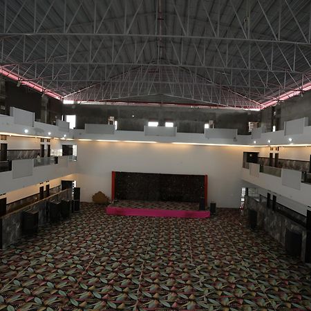 Navkar Palace Hotel & Resort, Sanawad Zewnętrze zdjęcie